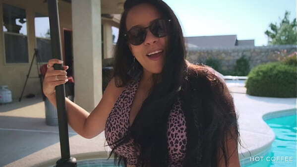 &quot_I LOST CONTROL&quot_ Perfect Puertorican MILF gets fucked pool until take more