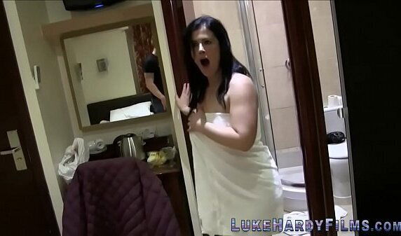 Chubby brit sucks tugs