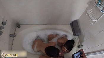 Mis primas se cogen en la ba&ntilde_era y las grabo