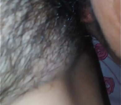 HACIENDO SEXO ORAL BELLA ESPOSA