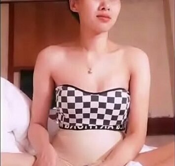 คลิปหลุดไลฟ์สดสาวน่ารักจัดเต็ม นมใหญ่จุกสวยนั่งเบ็ดโชว์ mlive