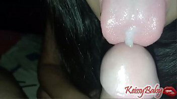 Puta Novia chupando verga tragando leche