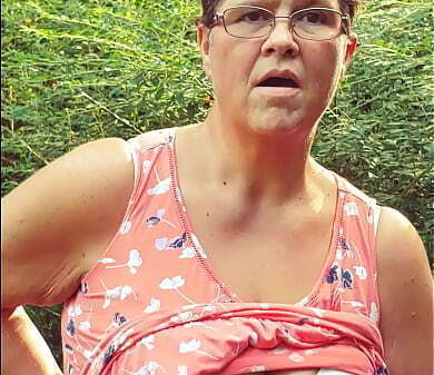 Granny SQUIRTING public park