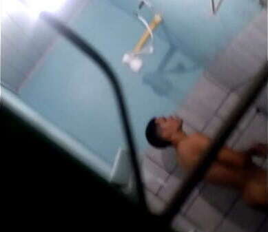 Gravando amigo banho