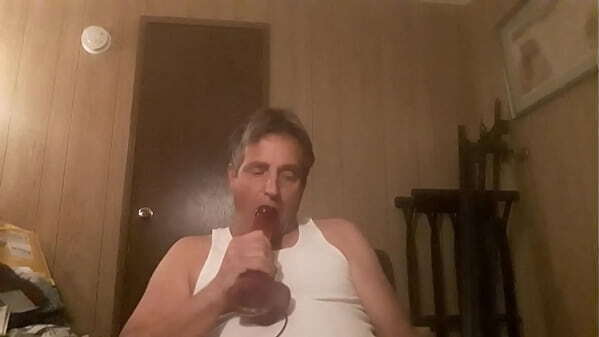 Sucking dildos meoffnow