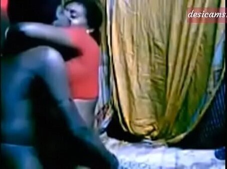 Indian Amateur Horny Maid Gets Fucked House Owner Bedroom