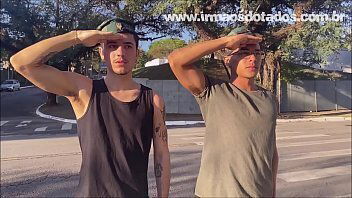 FUGA QUARTEL PARA FUDER Bareback