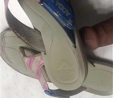 Flip flop fucking homealone strikes again fucking cousins used flip flops