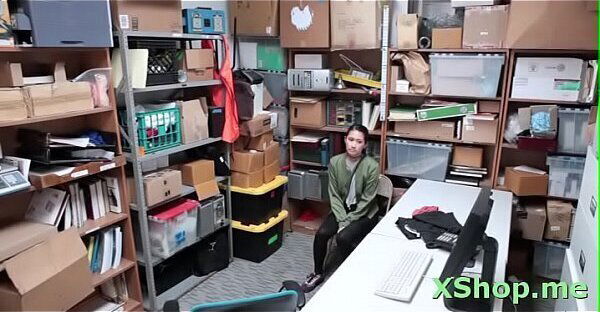 Schlong stud enters charming damsel Jade Noir'_s cunny