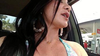 Uber sexo dessa atacada pela &quot_NOVINHA SAFADONA&quot_ paramos motel Desirenovinha Veja mais red.