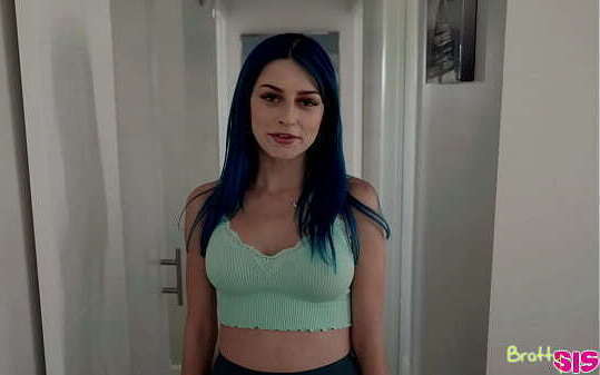 Jewelz unwrapping step sisfor christmas