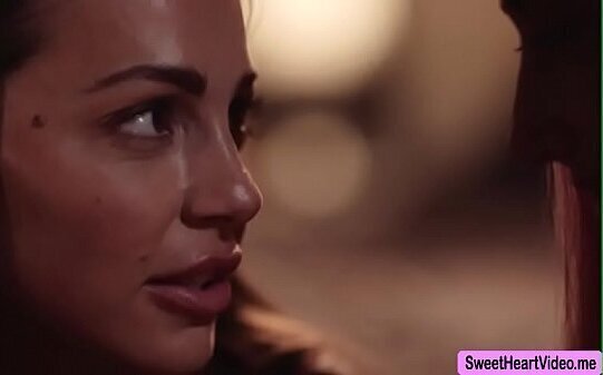 Abigail helps Ashlee reach orgasm