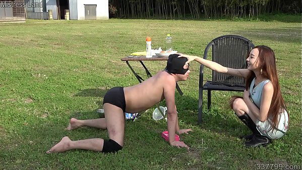 Risa trains slaves public foot worship domination femdom