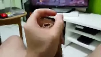 Mosquito recibe lefa/ Mosquito gest