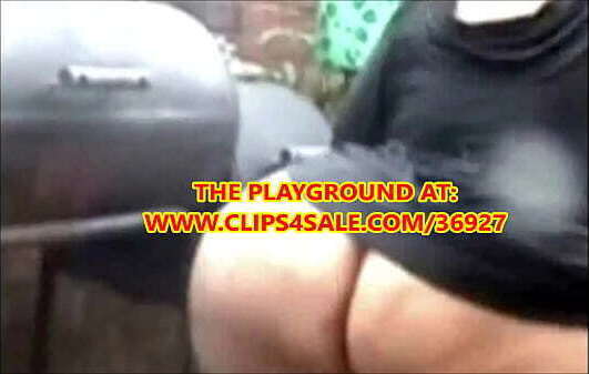 Fine shaking popping their lovely asses! Showing their sexy bodies!