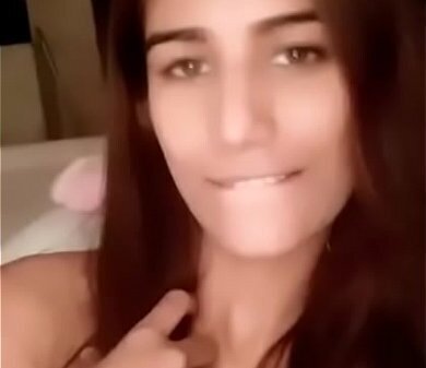 poonam pandey topless