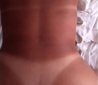 Casada dando quarentena para amante ruivo dotado