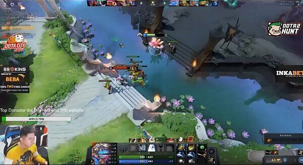 TERRIBLE VIOLADA METEN PUCK JUGANDO LOBITOS