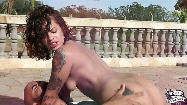 bola vizinho caiu quintal inv&eacute_s brigar cuzinho para