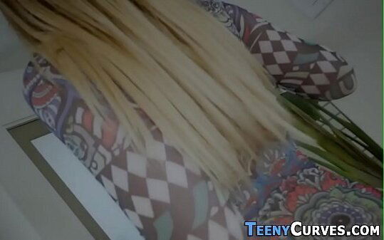 butt gets pussy fingered