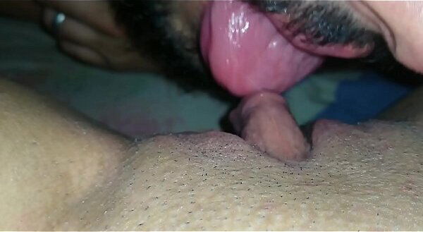 Estava jogando free fire marido caiu boca minha buceta greluda