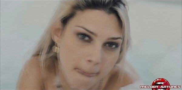 Excitante Striptease Ninfeta Cheia Tes&atilde_o! Melody Antunes