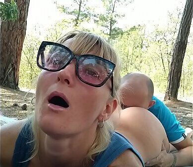 Kinky Selfie - She shot a video on the phone as he licked her Ass. First orgasm from Ass licking.