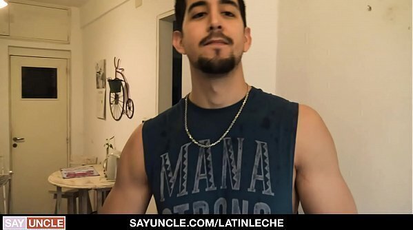 LatinLeche Latino Sucking