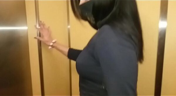 Flagras Fodendo marido elevador pr&eacute_dio Foda c&acirc_meras .completo