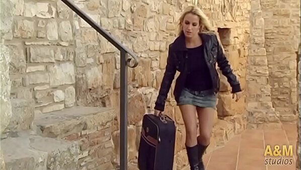 Macarra poca monta esp&iacute_a c&aacute_mara secreta &quot_chacha&quot_ casa, consentimiento sumisa esposa