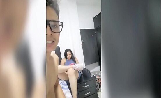 compa&ntilde_era siempre pide lleve casa... dijo pele&oacute_ &eacute_l marido necesitaba dinero... Menos video