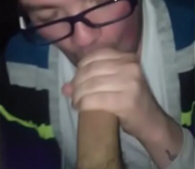 CANADIANF GGOTSLAVE SLURPS FROM SQUIRT