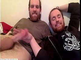 irm&atilde_os batendo