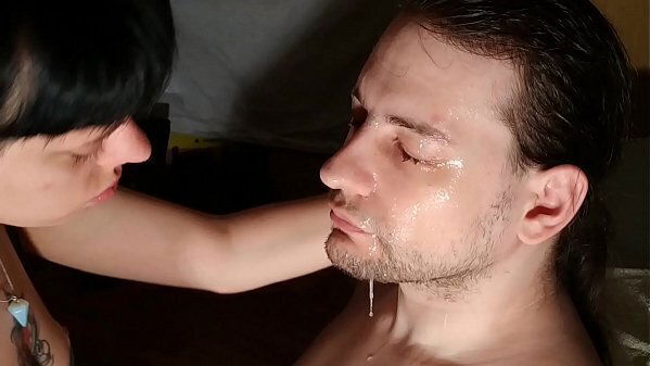 Sweet girl super sloppy licks daddy'_s face