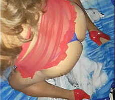 Polic&iacute_a castiga llevar DNI. dice mala. escuchen audio. Natural siliconas