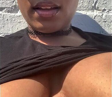 PLAYIN WITH PUSSY WHILE NEIGHBORS HOME?!