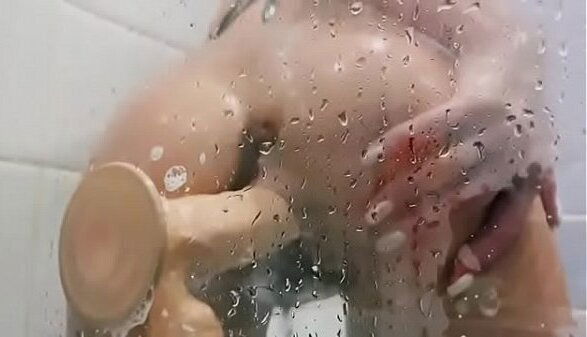 Siririca: Rebolando borracha