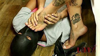 Strong brazilian woman Tamires Rosa make fruits candies over feet Frutish Lony Fetiches