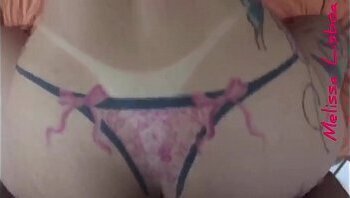 Negr&atilde_o safado. arrombou meu cuzinho e deu um banho de porra na minha bundinha