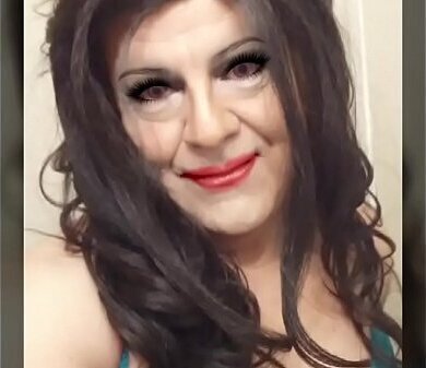 Rossa travesti batita verde sexy fotos