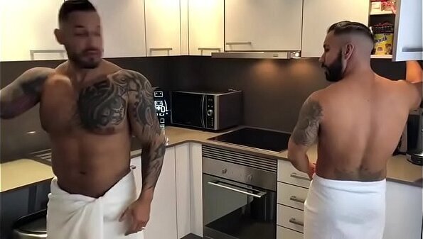 Noel Santoro Viktor despiertan cachondon ma&ntilde_ana