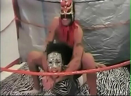 KING INTERGENDER SPORTS WOMEN MASKED WRESTLING MATCH UNDERGROUND INTERGENDER WRESTLING PROMOTION