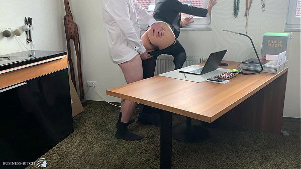 lunch break: sexy business woman fucked highheels, Business Bitch