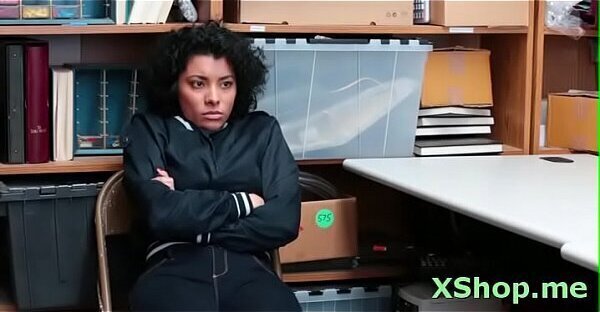 Mouthwatering Maya Morena gets poon tang pleasured