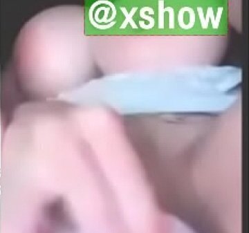 มิลกี้แหย่ควยปลอมดุ้นเท่านิโกรครางซี๊ดบนรถ