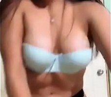 Melany sigue premiando seguidores