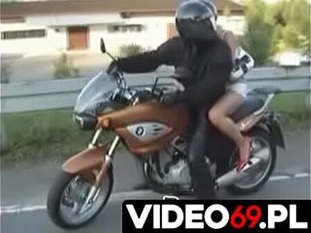 Polskie porno Nastolatka leci k&oacute_łka