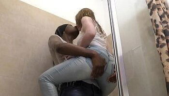 Ebony &amp_ Ginger Beauties drenched (Interracial)