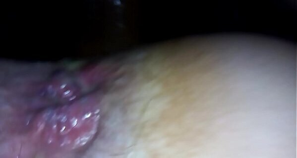 llen&oacute_ cola puta chorrea