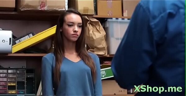 Stupefying Zoey Laine flaunts sweet body